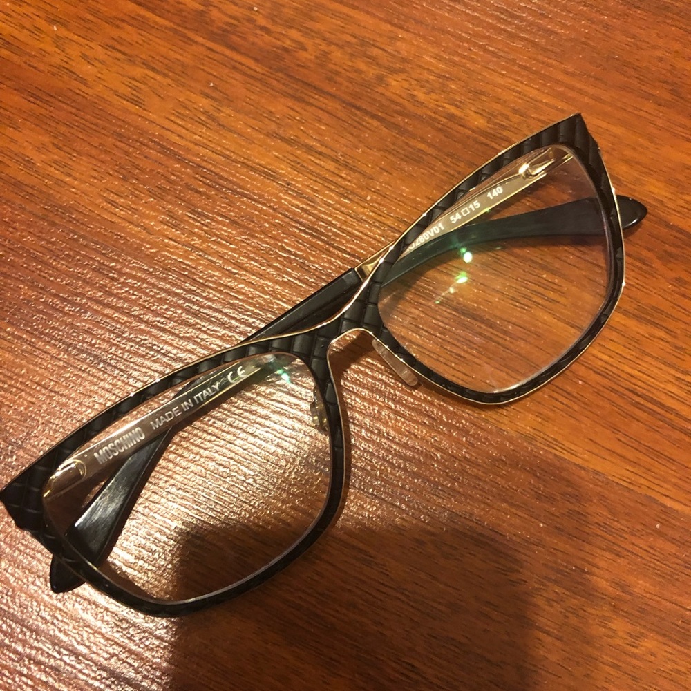 Moschino glasses
